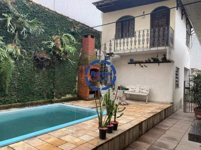 Casa com 3 Quartos para alugar, 169m² no Ponta da Praia, Santos