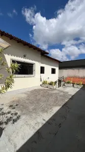 Casa com 4 Quartos para alugar, 225m² no Ouro Preto, Belo Horizonte