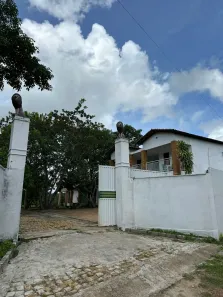 Fazenda/Sítio com 10 Quartos à venda, 600m² no Centro, Altos