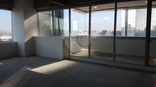 Sala Comercial para alugar, 95m² no Várzea de Baixo, São Paulo