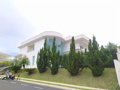 Casa de Condomínio com 5 Quartos à venda, 200m² no Nova Uberlândia, Uberlândia