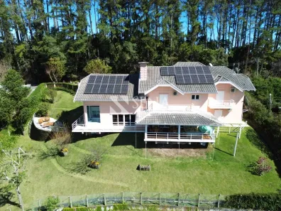 Casa de Condomínio com 4 Quartos à venda, 450m² no Alto do Capivari, Campos do Jordão