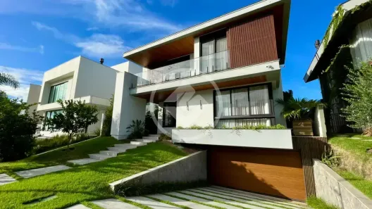 Casa com 3 Quartos à venda, 392m² no Morro das Pedras, Florianópolis