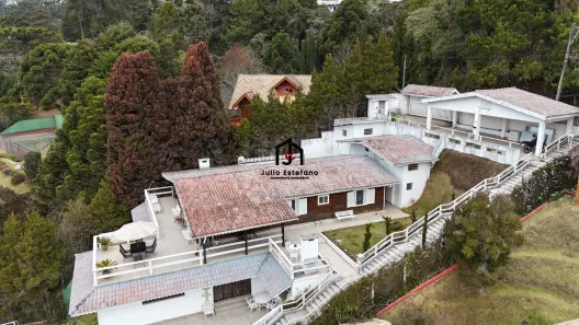 Casa com 4 Quartos à venda, 358m² no Manancial, Campos do Jordão
