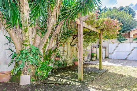 Casa com 3 Quartos para alugar, 220m² no Santa Quitéria, Curitiba
