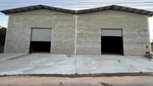 Galpão/Depósito/Armazém para alugar, 700m² no Vale Quem Tem, Teresina
