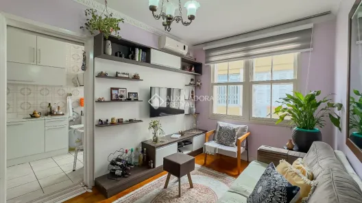 Apartamento com 2 Quartos à venda, 58m² no Vila Ipiranga, Porto Alegre