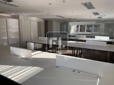 Sala Comercial para alugar, 240m² no Vila Olímpia, São Paulo