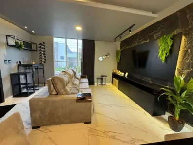 Casa com 3 Quartos para alugar, 112m² no Quarenta Horas (Coqueiro), Ananindeua