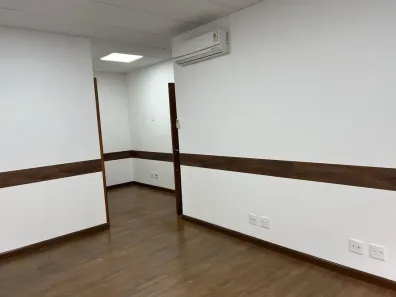 Ponto Comercial para alugar, 29m² no Liberdade, São Paulo