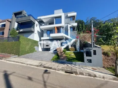 Casa com 3 Quartos para alugar, 294m² no Forquilhas, São José