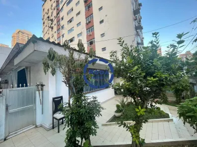 Casa com 3 Quartos à venda, 199m² no Ponta da Praia, Santos