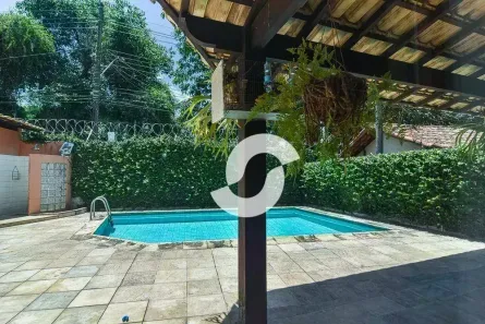 Casa de Condomínio com 4 Quartos à venda, 300m² no Badu, Niterói