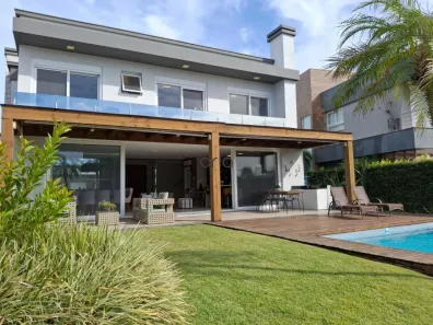 Casa de Condomínio com 4 Quartos à venda, 320m² no Cci, Xangri-lá