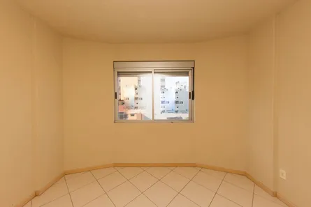 Apartamento com 2 Quartos para alugar, 60m² no Centro, Pelotas