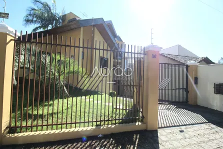 Casa com 5 Quartos para alugar, 528m² no Santa Quitéria, Curitiba