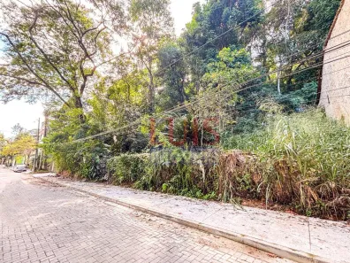 Lote/Terreno à venda, 450m² no Itaipu, Niterói