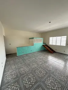 Sobrado com 3 Quartos para alugar, 240m² no Parque Bandeirantes, Taubaté