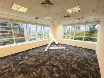 Sala Comercial para alugar, 136m² no Cidade Monções, São Paulo