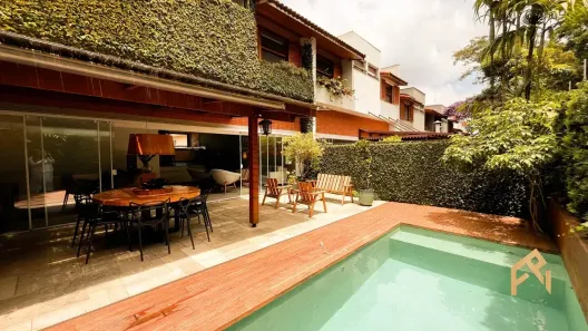 Casa de Condomínio com 4 Quartos à venda, 321m² no Santo Amaro, São Paulo