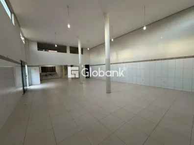 Galpão/Depósito/Armazém para alugar, 150m² no Ibituruna, Montes Claros
