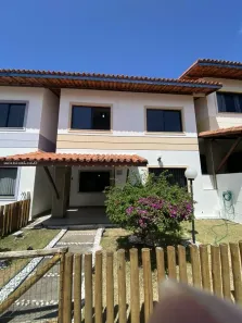 Casa de Condomínio com 4 Quartos para alugar, 195m² no Buraquinho, Lauro de Freitas
