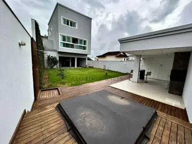 Casa de Condomínio com 3 Quartos à venda, 480m² no Lagoa, Macaé
