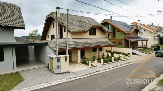Casa de Condomínio com 3 Quartos à venda, 250m² no Vila Poran, Campos do Jordão