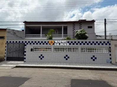 Casa com 7 Quartos à venda, 436m² no Parque Araxá, Fortaleza
