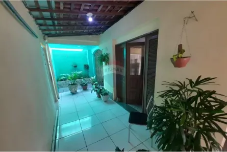 Casa com 8 Quartos à venda, 300m² no Igapó, Natal