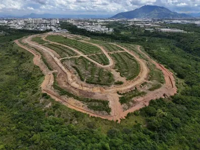Lote/Terreno à venda, 267m² no Morada de Laranjeiras, Serra