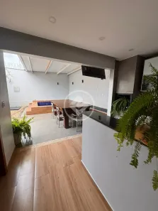 Sobrado com 3 Quartos à venda, 162m² no Jardim Atlântico, Goiânia