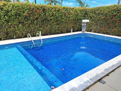 Casa de Condomínio com 4 Quartos para alugar, 450m² no Jardim Petrópolis, Maceió