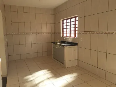 Casa com 2 Quartos para alugar, 135m² no Parque da Imprensa, Mogi Mirim