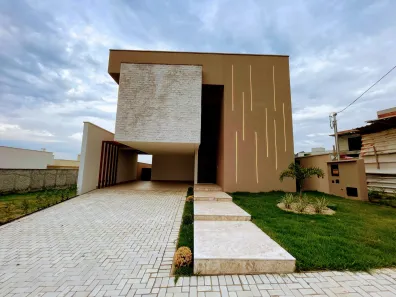 Casa de Condomínio com 3 Quartos à venda, 227m² no Jardins Barcelona, Senador Canedo