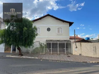 Imóvel Comercial com 4 Quartos à venda, 288m² no Centro, Anápolis
