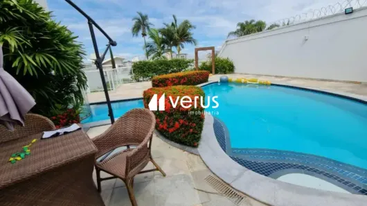 Casa com 5 Quartos para alugar, 590m² no Jardim Colina, Uberlândia