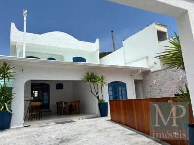 Sobrado com 2 Quartos à venda, 144m² no Armação, Penha