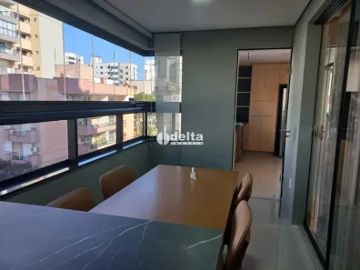 Apartamento com 3 Quartos à venda, 108m² no Santa Mônica, Uberlândia