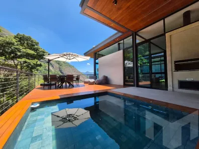 Casa de Condomínio com 4 Quartos à venda, 280m² no Itaipava, Petrópolis