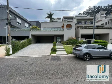 Casa de Condomínio com 3 Quartos para alugar, 300m² no Tamboré, Santana de Parnaíba