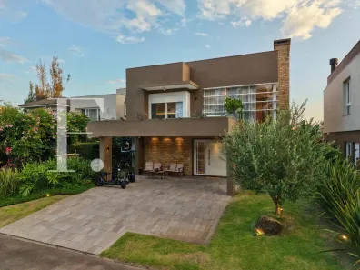 Sobrado com 4 Quartos à venda, 240m² no XANGRI-LÁ, Xangri-lá