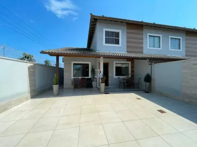 Casa com 3 Quartos para alugar, 90m² no Jardim Atlântico Central (Itaipuaçu), Maricá