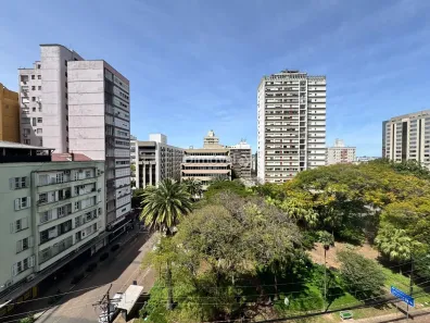 Apartamento com 3 Quartos para alugar, 120m² no Moinhos de Vento, Porto Alegre