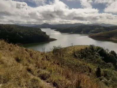Fazenda/Sítio com 1 Quarto à venda, 90m² no Centro, Paraibuna