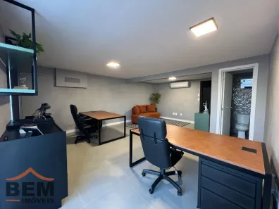 Sala Comercial para alugar, 30m² no Centro, Itajaí