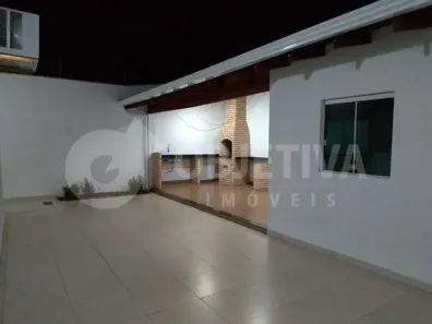 Casa com 3 Quartos à venda, 160m² no Jardim Holanda, Uberlândia
