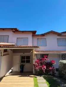 Casa com 3 Quartos à venda, 113m² no Parque das Laranjeiras, Goiânia