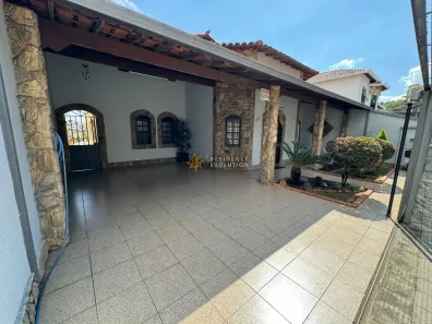 Casa com 4 Quartos à venda, 360m² no Santa Amélia, Belo Horizonte