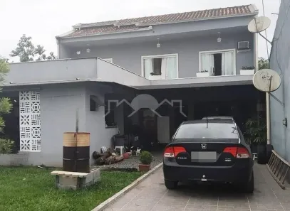 Casa com 3 Quartos à venda, 250m² no Morro do Meio, Joinville